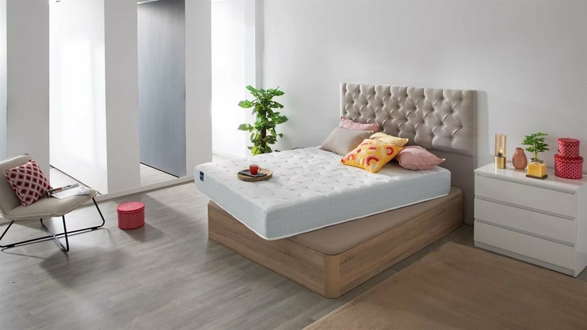 Colch贸n PEGASUS 8K BULTEX De Material Celular 135X190 + Canap茅 Gratis Pikolin Color Natural - Imagen 4